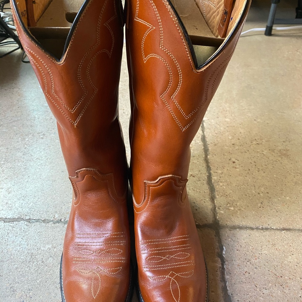 Genuine leather redwing work boots